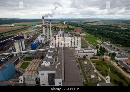 Horni Pocaply, Tschechische Republik. August 2021. Das Kohlekraftwerk Melnik III wurde am 17. August 2021 in Horni Pocaply, Bezirk Melnik, Tschechien, endgültig stillgelegt. Auf dem Foto ist ein Teil des Kraftwerks während der letzten Tour zu sehen. Quelle: VIT Cerny/CTK Photo/Alamy Live News Stockfoto