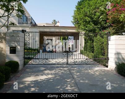 Beverly Hills, Kalifornien, USA 13. August 2021 EINE allgemeine Sicht auf die Atmosphäre von Vincente Minnellis früherem Haus am 812 N. Crescent Drive am 13. August 2021 in Beverly Hills, Kalifornien, USA. Foto von Barry King/Alamy Stockfoto Stockfoto