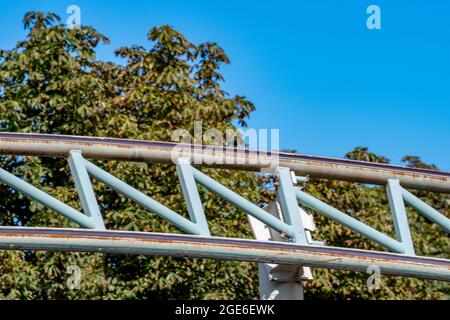 10 Looping Rollercoaster, Colossus im Thorpe Park Theme Park London England Stockfoto