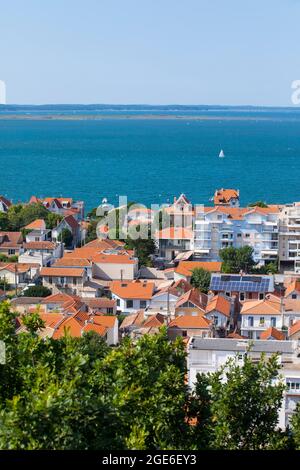 Arcachon (Südwestfrankreich): Überblick über die Stadt und die Bucht vom belvedere der Sternwarte von Sainte Cecile Stockfoto