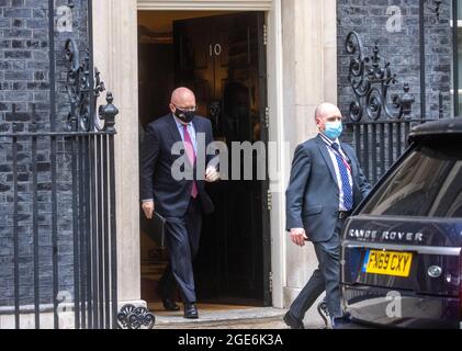 London, Großbritannien. August 2021. Philip Reeker an der Downing Street. Er ist amtierender Botschafter bei der amerikanischen Botschaft. Philip Thomas Reeker ist ein amerikanischer Diplomat und Karriereaußendienstmitarbeiter des Außenministeriums, der derzeit als stellvertretender Staatssekretär im Bureau of European and Eurasische Angelegenheiten tätig ist, wo er ein Portfolio aus 50 Ländern betreut.Quelle: Mark Thomas/Alamy Live News Stockfoto