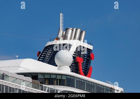 Das von TUI Cruises betriebene Schiff Mein Schiff 1 war am 15. August 2021 in Helsinki unterwegs. Sie ist das zweite Schiff in Helsinki während der Saison 2021. Stockfoto