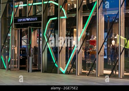 Emporio Armani Einzelhandelsgeschäft in Deansgate Spinningfields Bereich. Manchester, Großbritannien Stockfoto