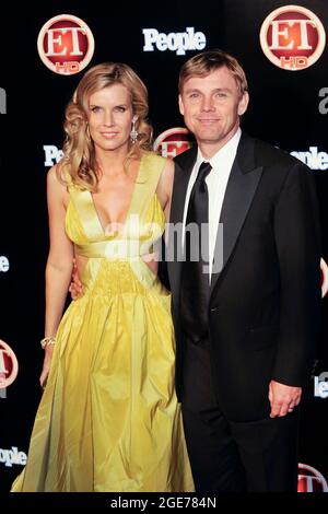 Der Schauspieler Rick Schroder und seine Frau Andrea Bernard nehmen am 21. September 2008 an der Entertainment Tonight and PEOPLE Emmy After Party in der Walt Disney Concert Hall in Los Angeles, Kalifornien, Teil. Stockfoto