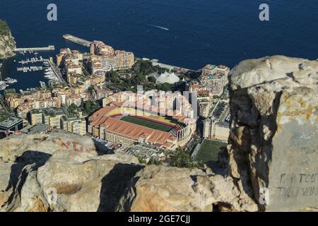 Monaco, Monaco, 17. August 2021. Eine Gesamtansicht des Stadions vor dem Spiel der UEFA Champions League im Stade Louis II, Monaco. Bildnachweis sollte lauten: Jonathan Moscrop / Sportimage Stockfoto