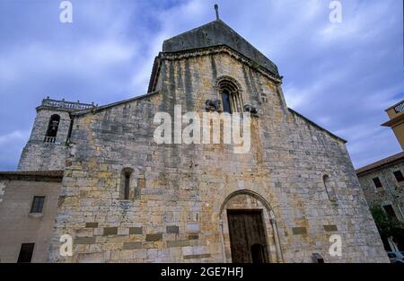 Sant Pere de Besalú ein Benediktinerkloster in Besalu, Provinz Girona, Katalonien, Spanien Stockfoto