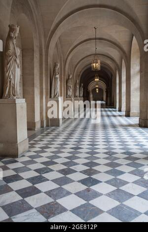 Das Innere des Schlosses von Versailles befindet sich in Versailles, Frankreich, etwa 12 Meilen (19 km) westlich von Paris. Stockfoto