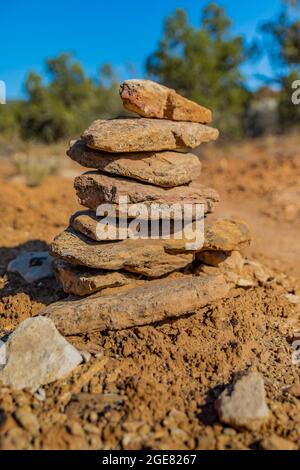 Cairn Marking Trail zum Cutthroat Castle im Hovenweep National Monument, Colorado, USA Stockfoto