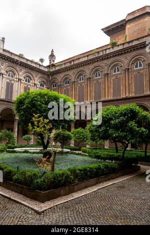 Innenhof der Galerie Doria Pamphilj in Rom, Italien. Stockfoto