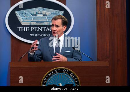 Arlington, Vereinigte Staaten Von Amerika. August 2021. Pentagon-Pressesekretär John Kirby spricht bei einer Pressekonferenz zu Afghanistan im Pentagon am 17. August 2021 in Arlington, Virginia. Quelle: Planetpix/Alamy Live News Stockfoto
