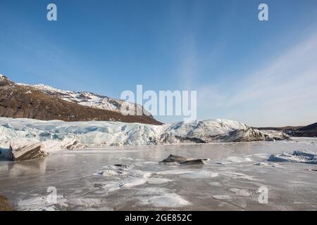 Blick über den Svinafellsjokull-Gletscher im Vatnajokull-Nationalpark im Süden Island Stockfoto