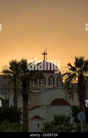 ELOUNDA, KRETA - 11. JULI 2021: Landschaft im beliebten kretischen Ferienort Elounda in der Lasithit-Region der Insel Kreta Stockfoto