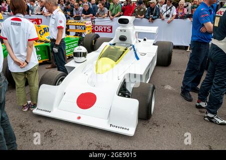 Maki F101 auf dem Goodwood Festival of Speed Autorennen Event 2014. Der Japaner Maki Engineering entwarf einen Formel-1-Grand-Prix-Rennwagen Stockfoto