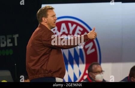 Dortmund, Deutschland, 17. August 2021, Trainer Julian Nagelsmann (FCB), Teamchef, Headcoach, Trainer, jubel im Finale des DFL-Supercups BORUSSIA DORTMUND - FC BAYERN MÜNCHEN am 17. August 2021 in Dortmund, Deutschland Saison 2020/2021, BVB, München, München, Bayern © Peter Schatz / Alamy Live News - die DFL-VORSCHRIFTEN VERBIETEN DIE VERWENDUNG VON FOTOS als BILDSEQUENZEN und/oder QUASI-VIDEO - Stockfoto