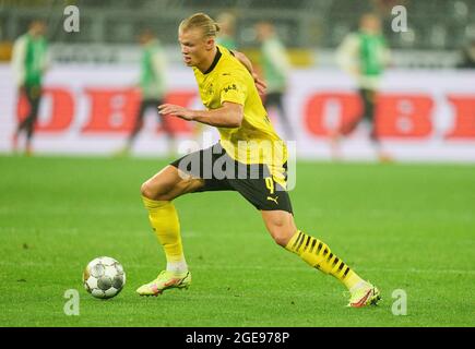 Erling HAALAND, Haland, BVB 9 im Finale des DFL-Supercups BORUSSIA DORTMUND - FC BAYERN MÜNCHEN 1-3 am 17. August 2021 in Dortmund, Deutschland Saison 2020/2021, BVB, München, München, Bayern © Peter Schatz / Alamy Live News - die DFL-VORSCHRIFTEN VERBIETEN DIE VERWENDUNG VON FOTOS als BILDSEQUENZEN und/oder QUASI-VIDEO - Stockfoto