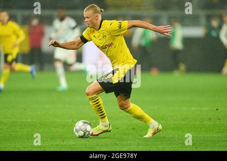 Erling HAALAND, Haland, BVB 9 im Finale des DFL-Supercups BORUSSIA DORTMUND - FC BAYERN MÜNCHEN 1-3 am 17. August 2021 in Dortmund, Deutschland Saison 2020/2021, BVB, München, München, Bayern © Peter Schatz / Alamy Live News - die DFL-VORSCHRIFTEN VERBIETEN DIE VERWENDUNG VON FOTOS als BILDSEQUENZEN und/oder QUASI-VIDEO - Stockfoto