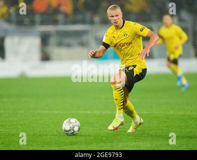 Erling HAALAND, Haland, BVB 9 im Finale des DFL-Supercups BORUSSIA DORTMUND - FC BAYERN MÜNCHEN 1-3 am 17. August 2021 in Dortmund, Deutschland Saison 2020/2021, BVB, München, München, Bayern © Peter Schatz / Alamy Live News - die DFL-VORSCHRIFTEN VERBIETEN DIE VERWENDUNG VON FOTOS als BILDSEQUENZEN und/oder QUASI-VIDEO - Stockfoto