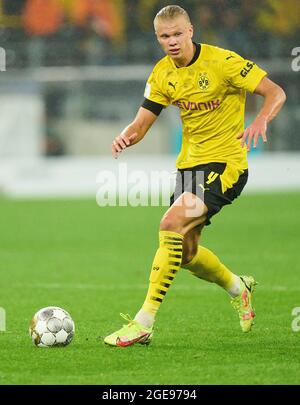 Erling HAALAND, Haland, BVB 9 im Finale des DFL-Supercups BORUSSIA DORTMUND - FC BAYERN MÜNCHEN 1-3 am 17. August 2021 in Dortmund, Deutschland Saison 2020/2021, BVB, München, München, Bayern © Peter Schatz / Alamy Live News - die DFL-VORSCHRIFTEN VERBIETEN DIE VERWENDUNG VON FOTOS als BILDSEQUENZEN und/oder QUASI-VIDEO - Stockfoto