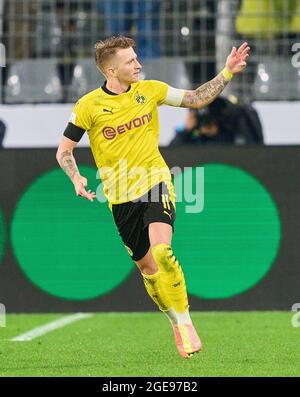 Marco REUS, BVB 11 Punkte, schießt Tor, Treffer, 1-1 und feiert sein Tor, glücklich, lachen, feiern, im Finale DFL Super Cup Spiel BORUSSIA DORTMUND - FC BAYERN MÜNCHEN 1-3 am 17. August 2021 in Dortmund, Deutschland Saison 2020/2021, BVB, München, München, Bayern © Peter Schatz / Alamy Live News - die DFL-VORSCHRIFTEN VERBIETEN DIE VERWENDUNG VON FOTOS als BILDSEQUENZEN und/oder QUASI-VIDEO - Stockfoto