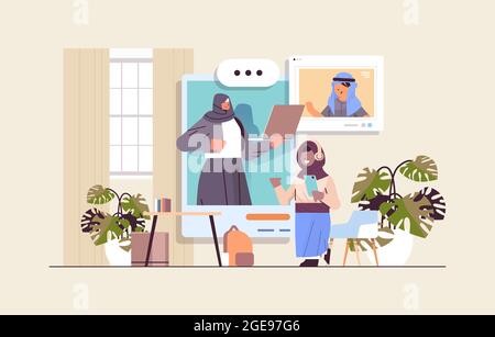 arabische Schüler in Web-Browser-Fenstern diskutieren mit Lehrer während Videoanruf Selbstisolierung Stock Vektor