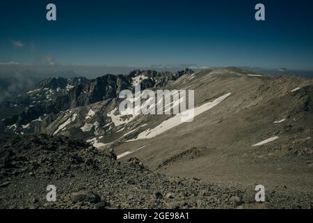 Schöner Aussichtspunkt auf den Berg Tahtali, Türkei. Tahtali Dagi, Provinz Antalya, Türkei. Hochwertige Fotos Stockfoto