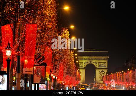 FRANKREICH, PARIS (75) 8. ARRONDISSEMENT, DIE CHAMPS ELYSEES ZUR WEIHNACHTSZEIT Stockfoto