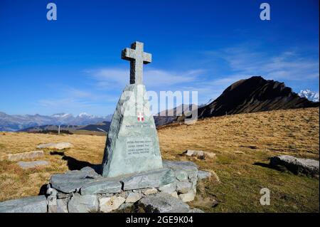 FRANKREICH, HAUTE-SAVOIE (74) UND SAVOIE (73) MONT-BLANC UND BEAUFORTAIN LAND, MEGEVE UND HAUTELUCE GEBIET, WANDERN BIS SEHR PASS UND CROIX DE PIERRE PASS Stockfoto