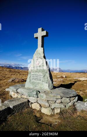 FRANKREICH, HAUTE-SAVOIE (74) UND SAVOIE (73) MONT-BLANC UND BEAUFORTAIN LAND, MEGEVE UND HAUTELUCE GEBIET, WANDERN BIS SEHR PASS UND CROIX DE PIERRE PASS Stockfoto