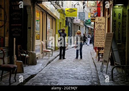 FRANCE, PARIS (75) 12 TH ARRONDISSEMENT, BASTILLE DISTRICT, RUE DU FAUBOURG SAINT ANTOINE, PASSAGE DU CHANTIER Stockfoto