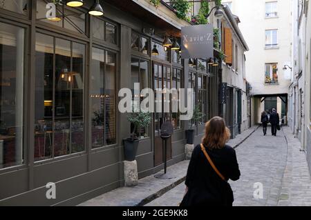 FRANCE, PARIS (75) 12 TH ARRONDISSEMENT, BASTILLE DISTRICT, RUE DU FAUBOURG SAINT ANTOINE, PASSAGE DU CHANTIER Stockfoto