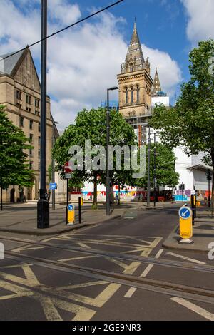 St. Peter's Square und Foxglove Trees, Manchester, Großbritannien Stockfoto