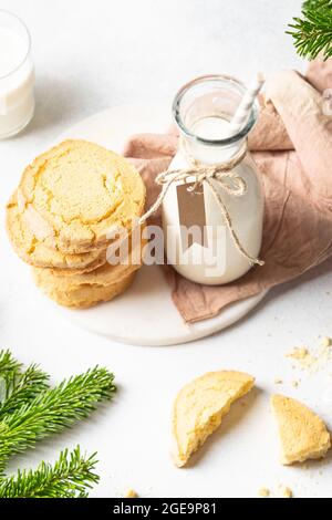 Frisch gebackene hausgemachte Lebkuchen. Weihnachts- und Neujahrsfeiern Stockfoto