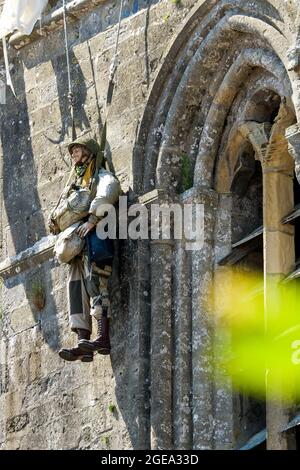 Hommage an die fallschirmjäger des amerikanischen Zweiten Weltkriegs, Sainte-Mere Eglise, Manche Department, Cotentin, Normandie Region, Frankreich Stockfoto