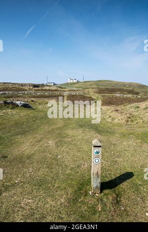 Great Ormes Head oder Pen y Gogarth in der Nähe von Llandudno an der Küste von Nordwales, Großbritannien, mit Blick auf den Gipfel Stockfoto