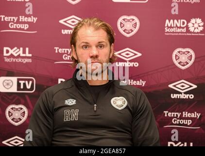 Embargo für Sonntagszeitungen 22. August 21 Oriam Sports Centre Edinburgh, Schottland Großbritannien 13. Aug-21 Hearts Manager Robbie Neilson Pressekonferenz für das schottische Premiership-Spiel gegen Aberdeen Kredit: eric mccowat/Alamy Live News Stockfoto