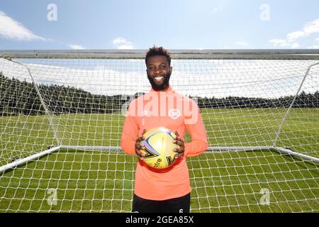 Embargo für Sonntagszeitungen 22. August 21 Oriam Sports Centre Edinburgh, Schottland Großbritannien 13. Aug-21 Hearts Beni Baningime Pressekonferenz für Sonntage Scottish Premiership Match gegen Aberdeen Credit: eric mccowat/Alamy Live News Stockfoto