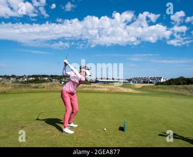 Die englische Georgia Hall startet am 16. Während eines Voraustages vor den AIG Women's Open in Carnoustie. Bilddatum: Mittwoch, 18. August 2021. Siehe PA Geschichte GOLF Frauen. Bildnachweis sollte lauten: Ian Rutherford/PA Wire. EINSCHRÄNKUNGEN: Die Nutzung unterliegt Einschränkungen. Nur redaktionelle Verwendung, keine kommerzielle Nutzung ohne vorherige Zustimmung des Rechteinhabers. Stockfoto