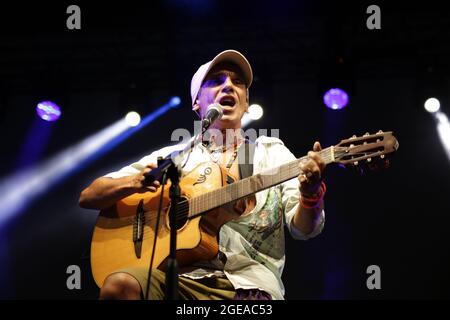 21. JULI 2021 - GENUA, ITALIEN: Manu Chao und seine Musiker spielen live beim Goa-Boa Festival 2021 in der Arena del Mare di Porto Antico in Genua Stockfoto