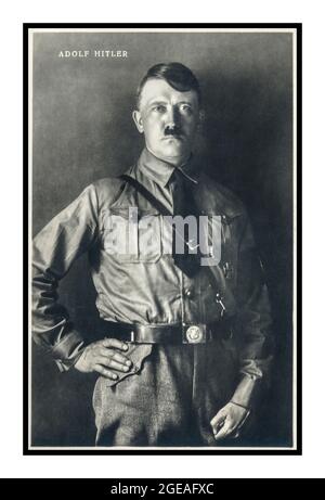 Adolf Hitler in NSDAP-Militäruniform 1930er formelles Studioportrait von Hoffmann für Propagandawahl-Plakatkarte Nazi-Deutschland Stockfoto