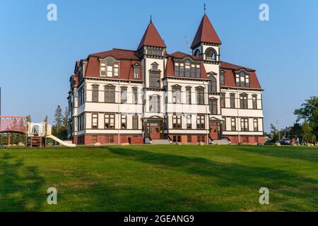 Lunenburg, Nova Scotia, Kanada - 12. August 2021: Lunenburg Academy in der Kaulbach Street Stockfoto