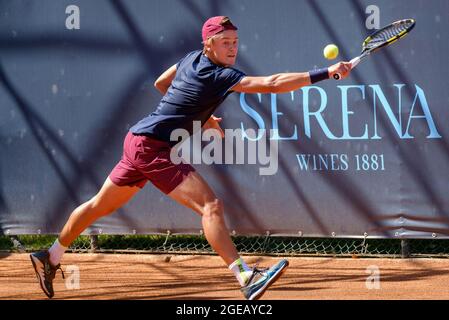 Verona, Italien. August 2021. Holger Vitus Nodskov Rune (Dänemark) während der ATP80 Challenger - Verona - Mittwoch, Tennis Internationals in Verona, Italien, August 18 2021 Quelle: Independent Photo Agency/Alamy Live News Stockfoto