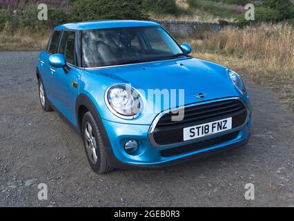 dh Mini Cooper BMW CARS Blue 2018 Motorwagen großbritannien Stockfoto