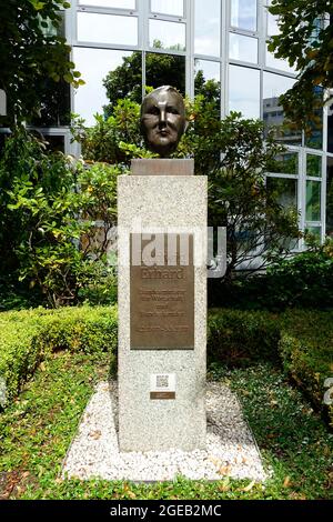 Büste von Ludwig Erhard, Moabit, Berlin Stockfoto