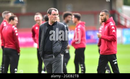 Gary Bowyer, Manager von Salford City, vor dem zweiten Spiel der Sky Bet League zwischen Crawley Town und Salford City im People's Pension Stadium, Crawley, Großbritannien - 17. August 2021 - nur für redaktionelle Verwendung. Keine Verkaufsförderung. Für Football-Bilder gelten Einschränkungen für FA und Premier League. Keine Nutzung des Internets/Handys ohne FAPL-Lizenz - für Details wenden Sie sich an Football Dataco Stockfoto