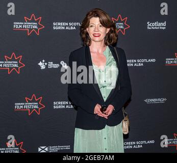 Edinburgh, Schottland, Großbritannien, 18. August 2021. Edinburgh International Film Festival: Die Eröffnungsgala der 74. EIFF findet im Festival Theatre mit der europäischen Premiere des Films Pig statt, der am 20. August in der Hauptrolle von Nichola Cage erscheint. Im Bild: Isabel Davis (Bildschirm Schottland) Stockfoto