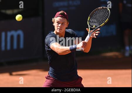 Verona, Italien. August 2021. Holger Vitus Nodskov Rune of Denmark during ATP80 Challenger - Verona - Mittwoch, Tennis Internationals in Verona, Italy, August 18 2021 Quelle: Independent Photo Agency/Alamy Live News Stockfoto
