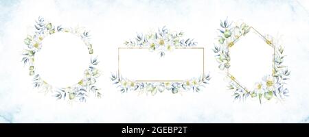 Runde, umrandete und diamantene Rahmen mit goldenen Elementen, verziert mit wasserfarbenen Abbildungen von Eukalyptuspflanzen und kleinen Rosenblumen Stockfoto
