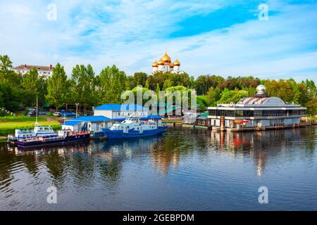 Jaroslawl Stadt und Wolga Flusshafen Panoramablick in Jaroslawl Oblast, Goldener Ring von Russland Stockfoto