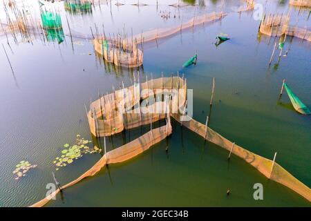 Schöner Bao Lam See in der Provinz Lam Dong im Süden Vietnams Stockfoto