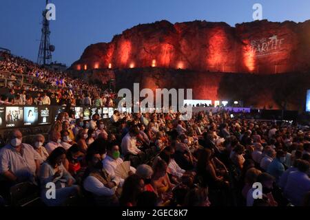 Marbella, Spanien. August 2021. 18. August 2021 (Marbella, Malaga) der spanische Tenor Plácido Domingo zeigte diesen Mittwoch in Starlite Marbella (Malaga), dass er 80 Jahre alt ist. Begleitet vom Symphonieorchester Málaga bot die Madrileño eine meisterhafte Aufführung. Der Aznar genoss das Konzert mit Model Valeria Mazza Credit: CORDON PRESS/Alamy Live News Stockfoto